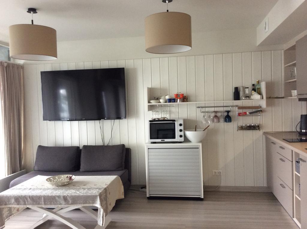 Stunning Apartment With Terrace Preila Bagian luar foto